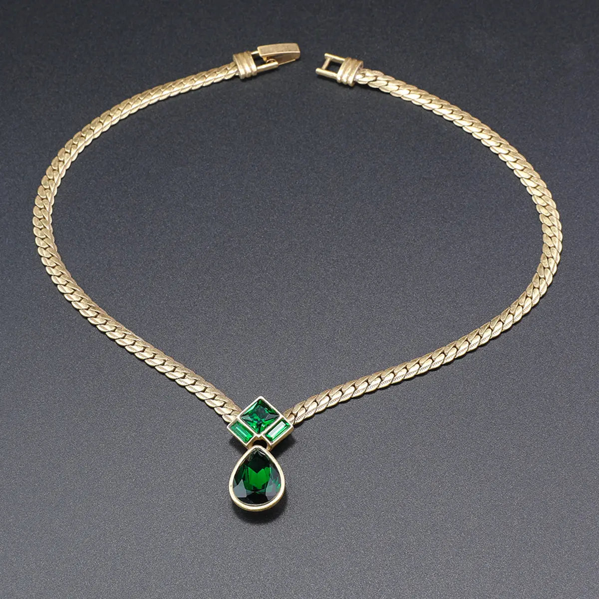 Collier de luxe de style vintage et parure de bijoux Collier serpent émeraude vintage