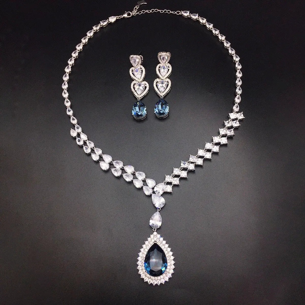 Parure de bijoux de luxe en cristal poire bleu saphir – Collier et boucles d'oreilles élégants