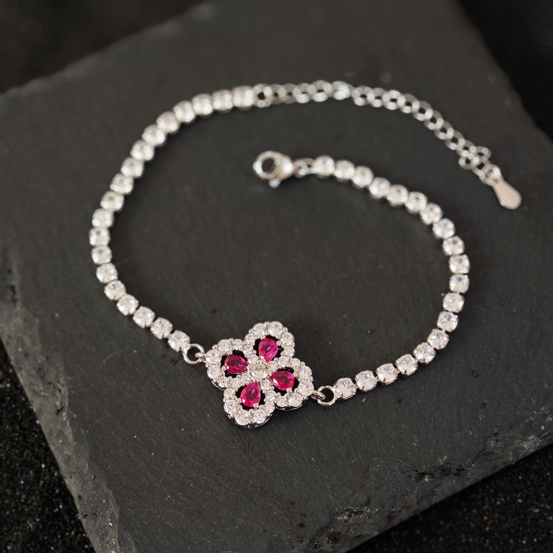 Sakura Cleef Bracelet