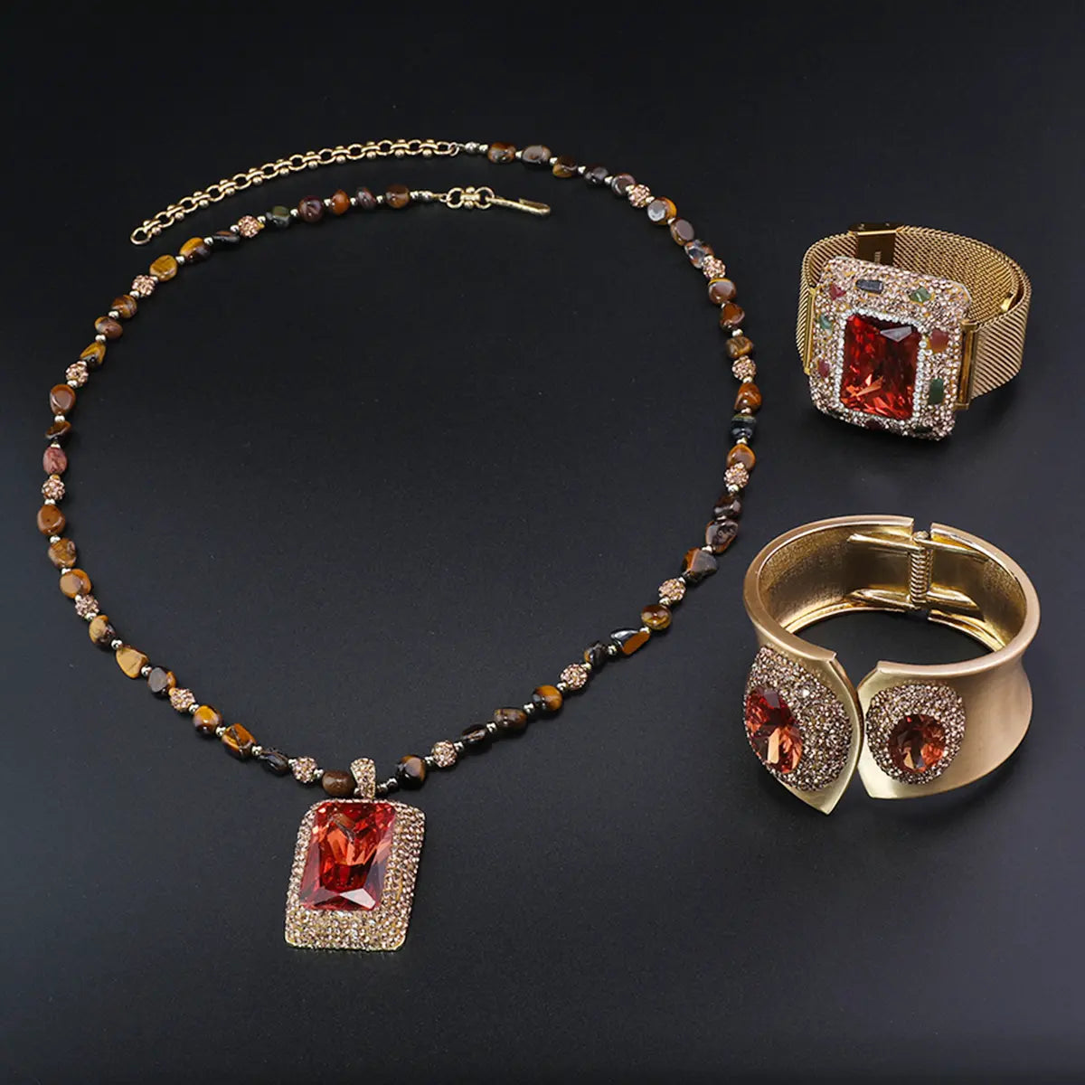 Collier et parure de bijoux de luxe en pierres précieuses de style vintage, collier tendance avec grande agate rubis