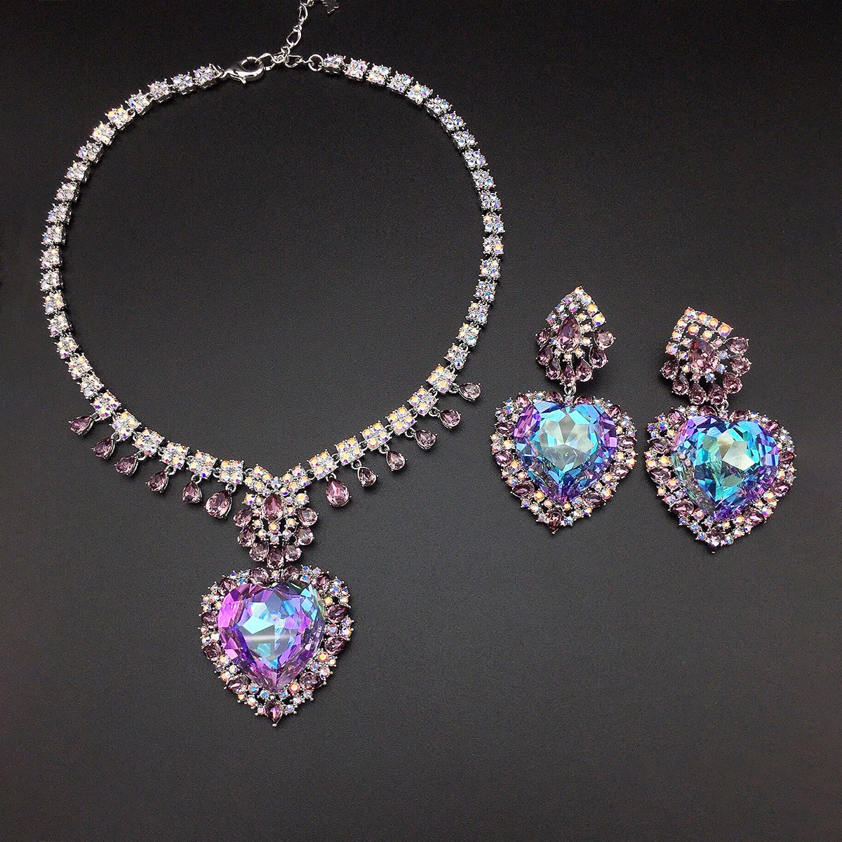 Parure de bijoux de luxe en cristal en forme de cœur océan bleu – Collier halo et boucles d'oreilles tendance