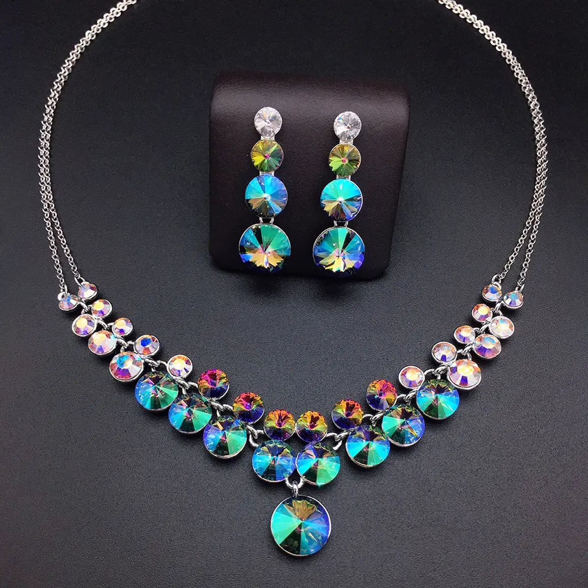 Parure collier imposant et boucles d'oreilles de luxe roses en cristal multicolore