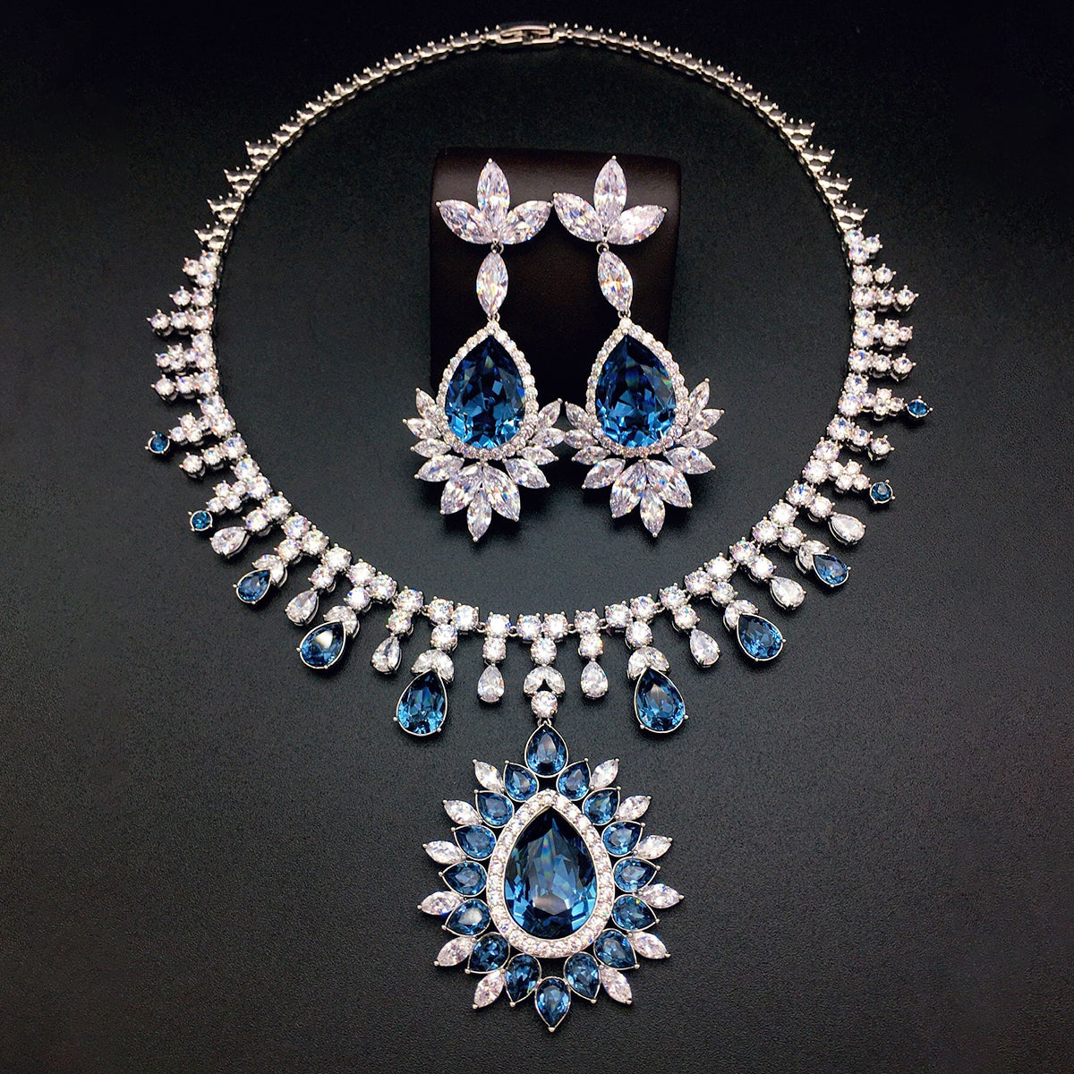 Luxury Royal Sapphire Blue Crystal Jewelry Set – Statement Necklace & Earrings