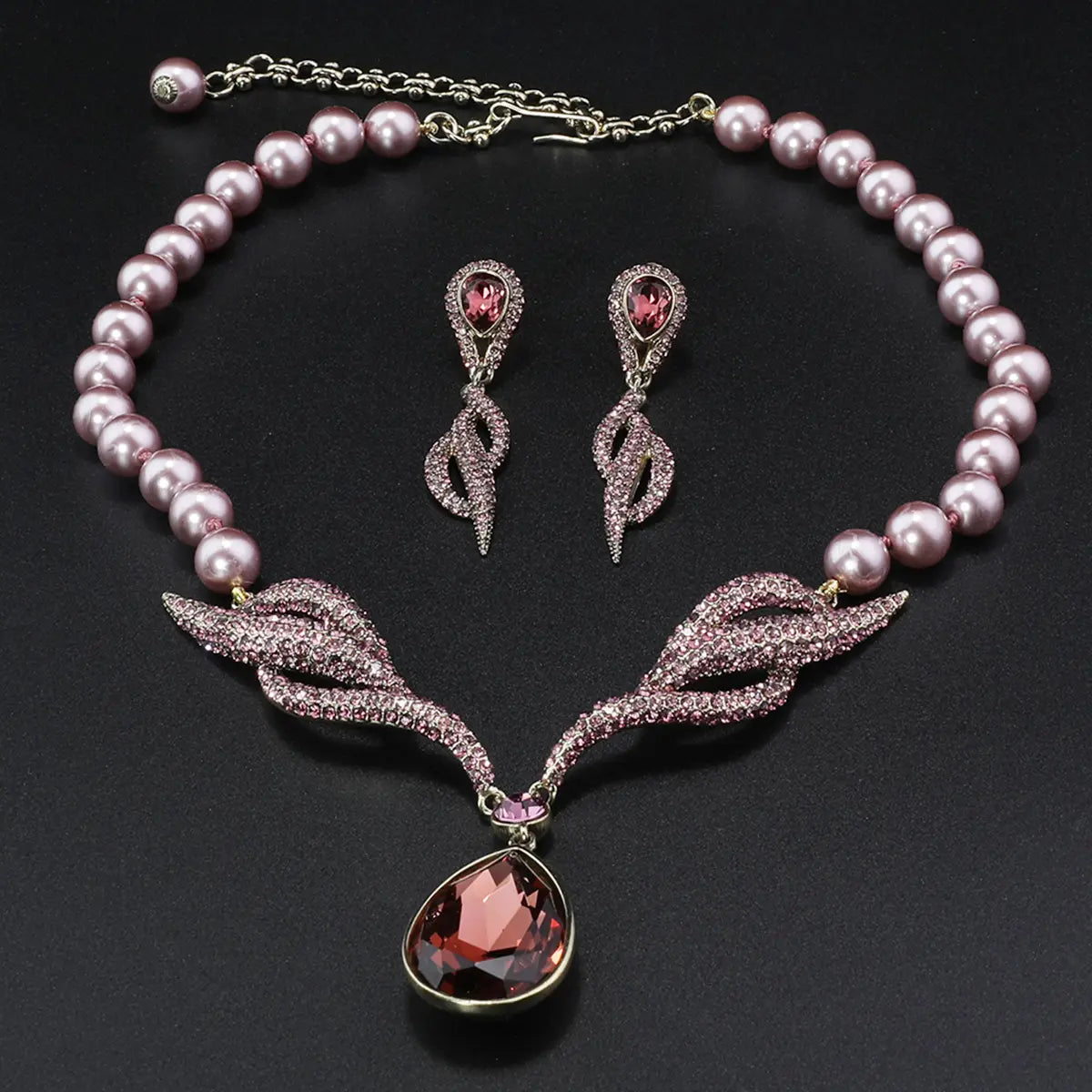 Collier fait main queue de phénix orné de perles et de diamants - Luxe vintage - Collier et parure de bijoux