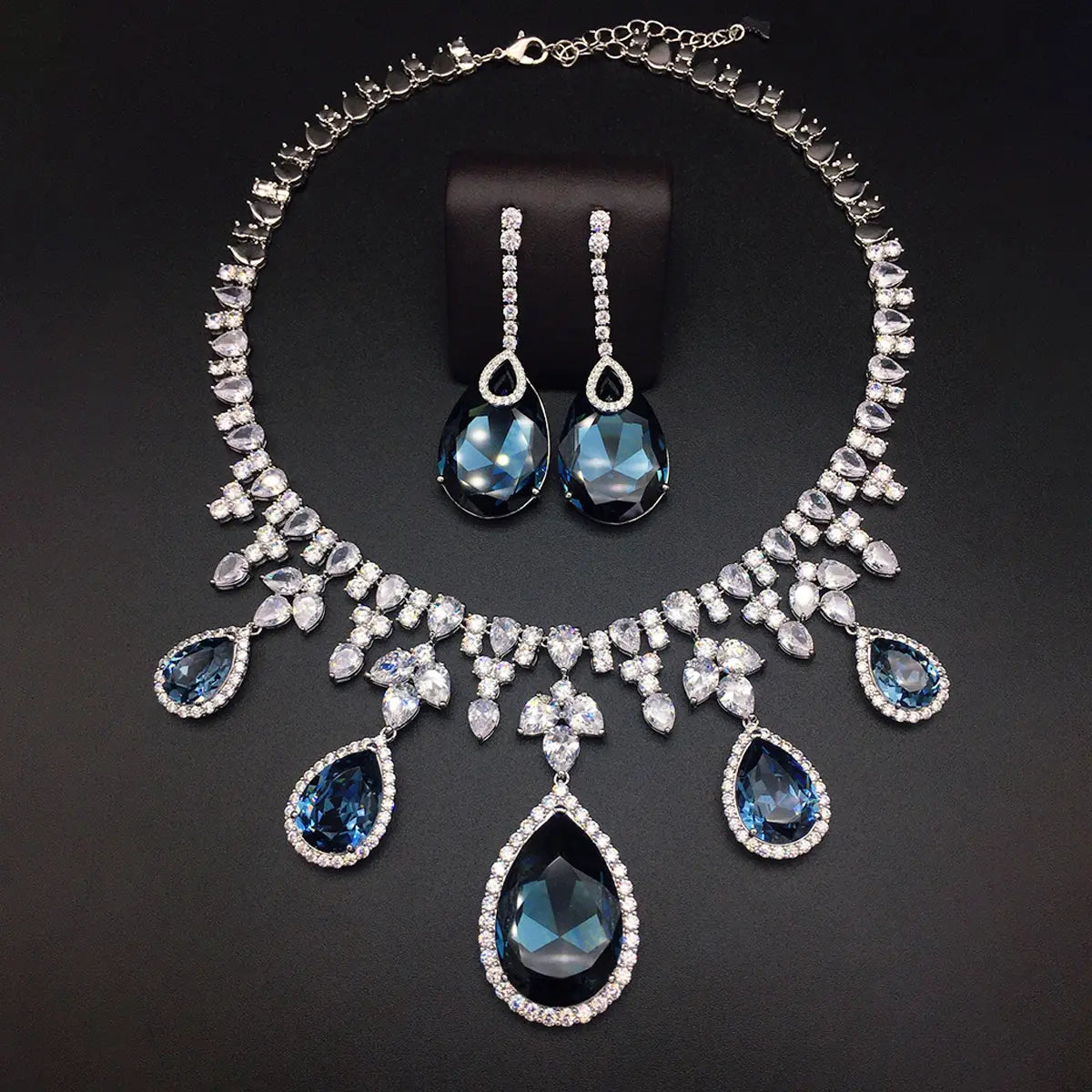 Parure de Bijoux de Gala Goutte de Cristal Saphir Bleu Luxe