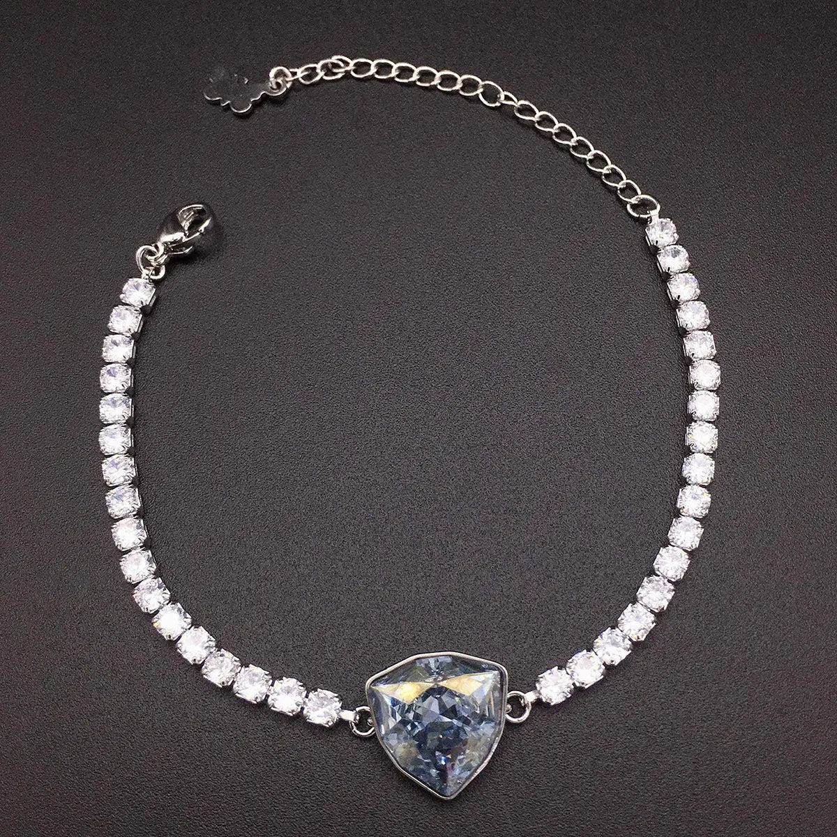 Bracelet autrichien en cristal bleu et strass
