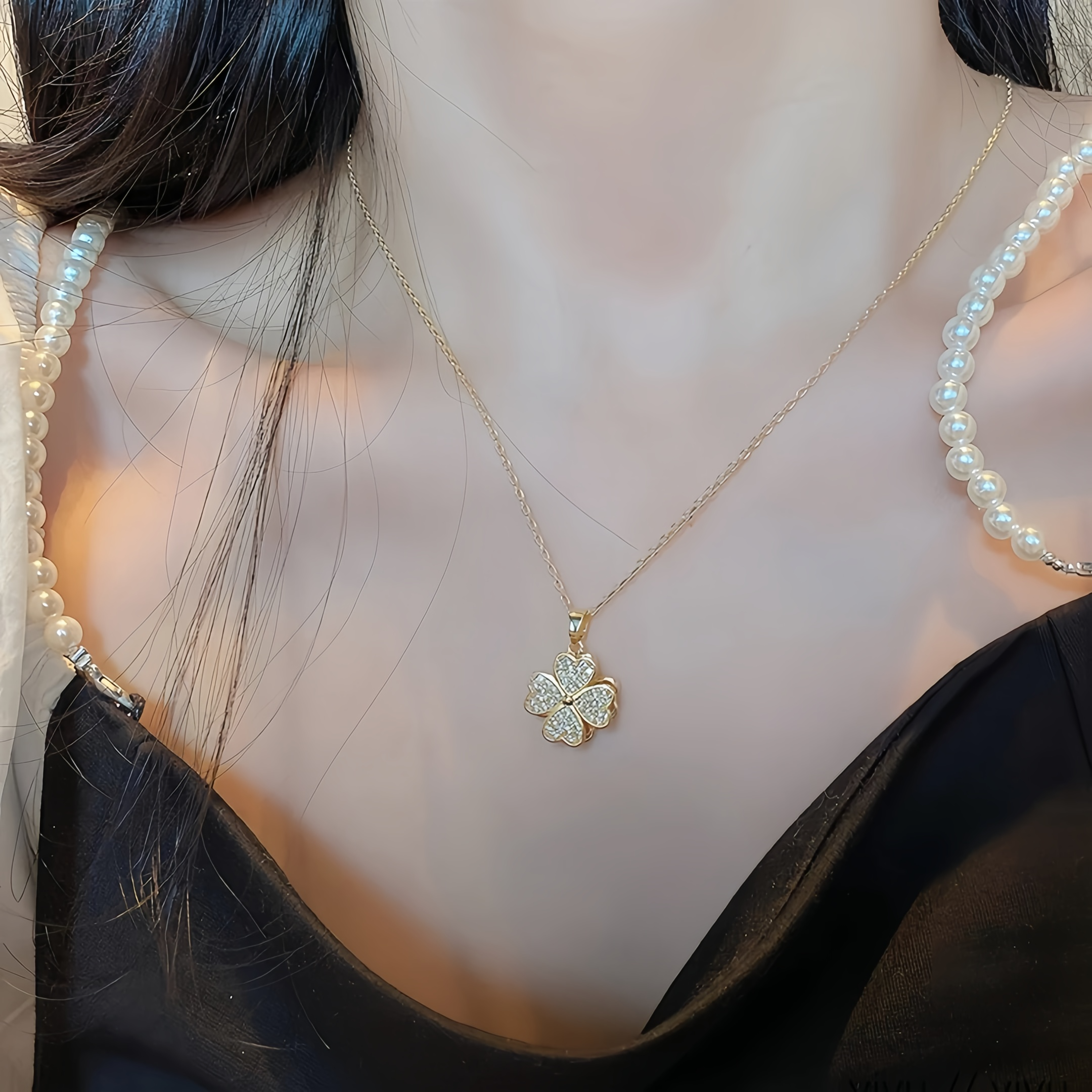 Golden titanium steel rotatable necklace