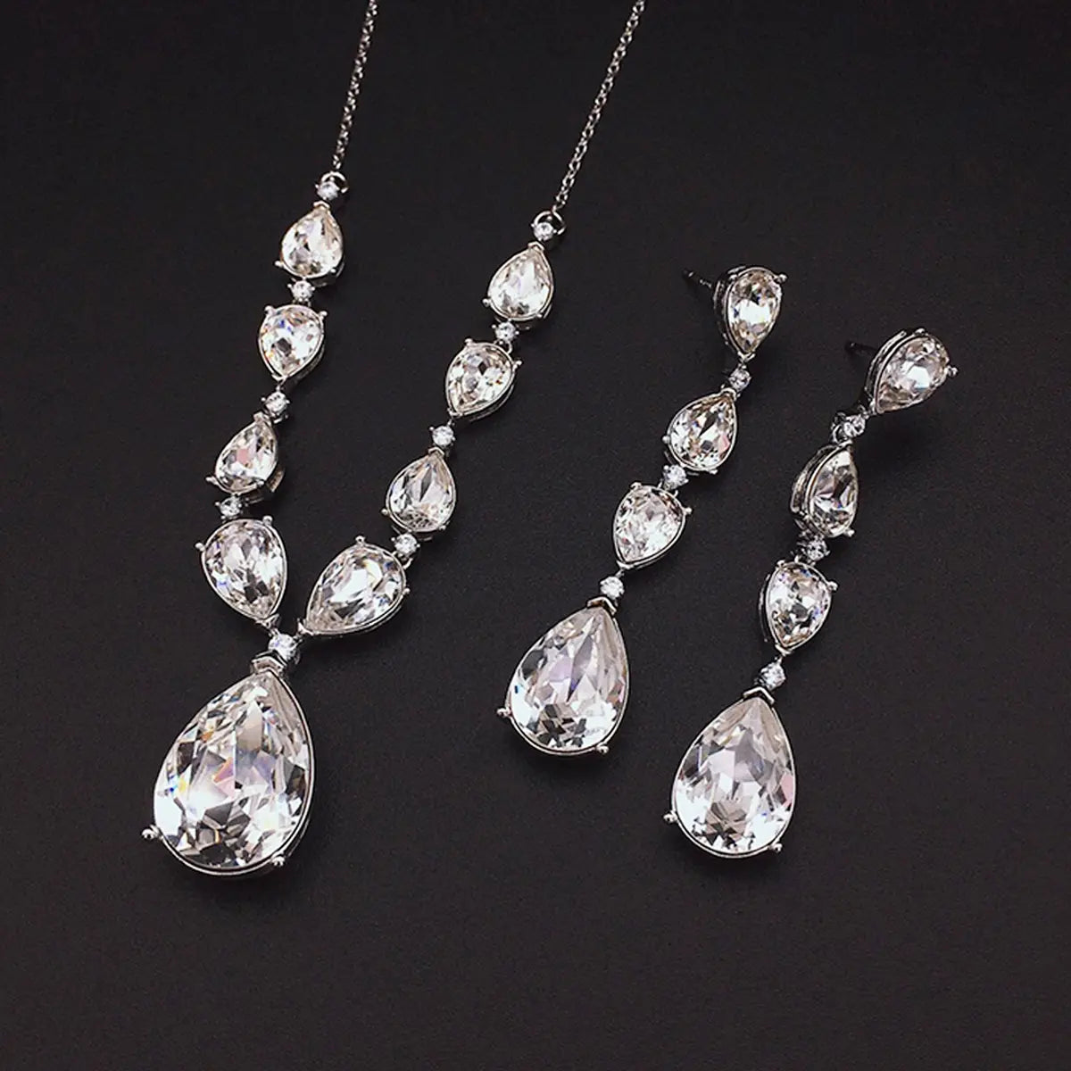 Parure de bijoux de luxe en cristal goutte d'émeraude – Collier et boucles d'oreilles