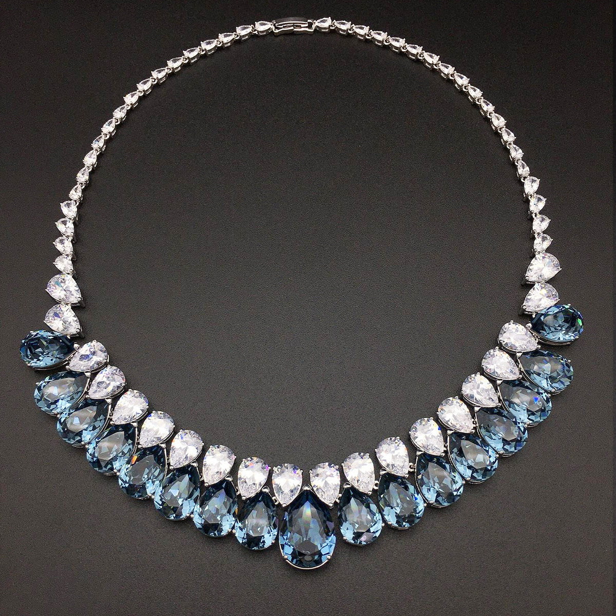 Collier de déclaration de luxe en cristal goutte multicolore – Bijoux de soirée élégants