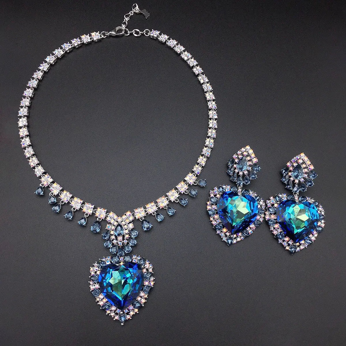 Parure de bijoux de luxe en cristal en forme de cœur océan bleu – Collier halo et boucles d'oreilles tendance