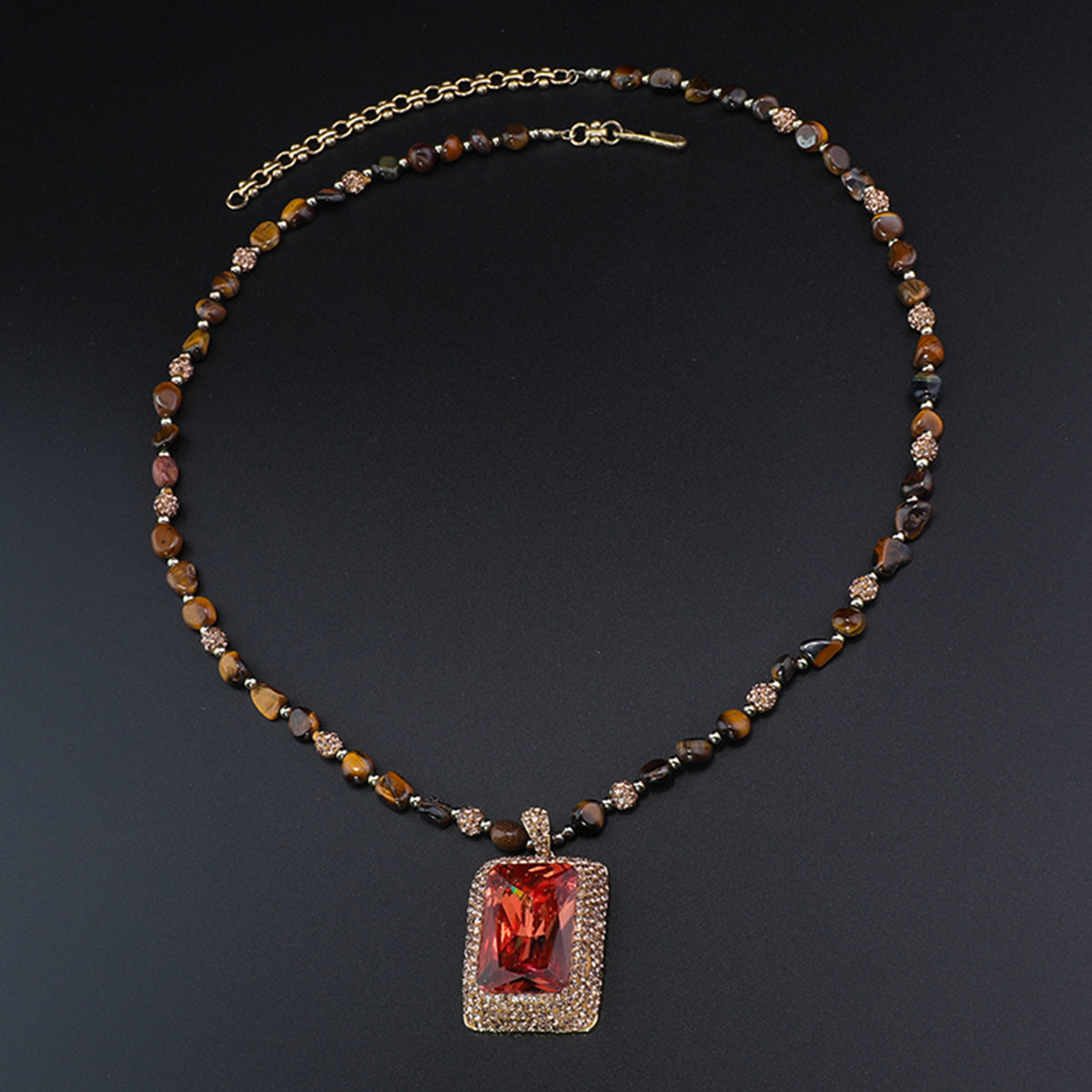 Fashionable large ruby agate necklace