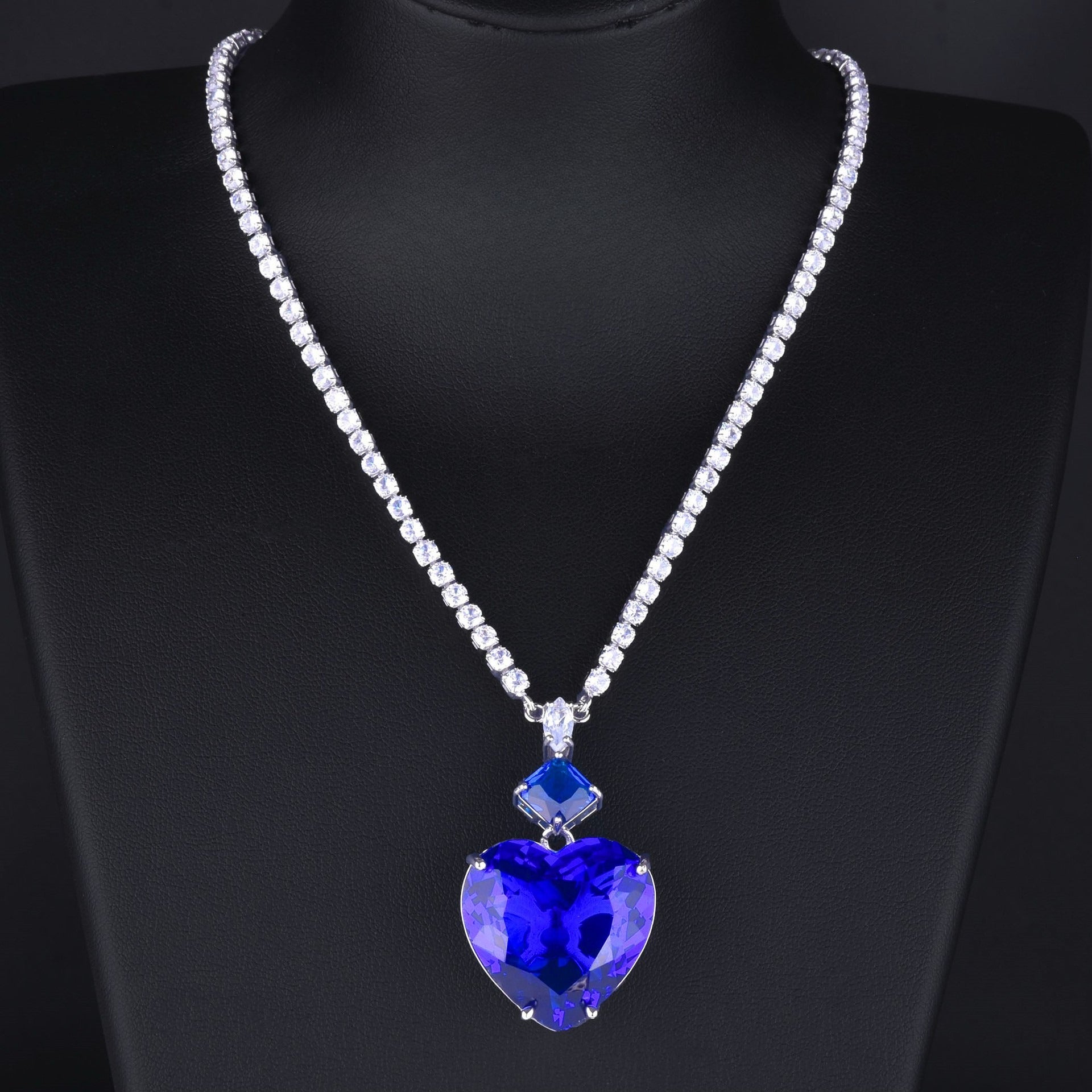 Heart of the Ocean Sapphire Treasure Set