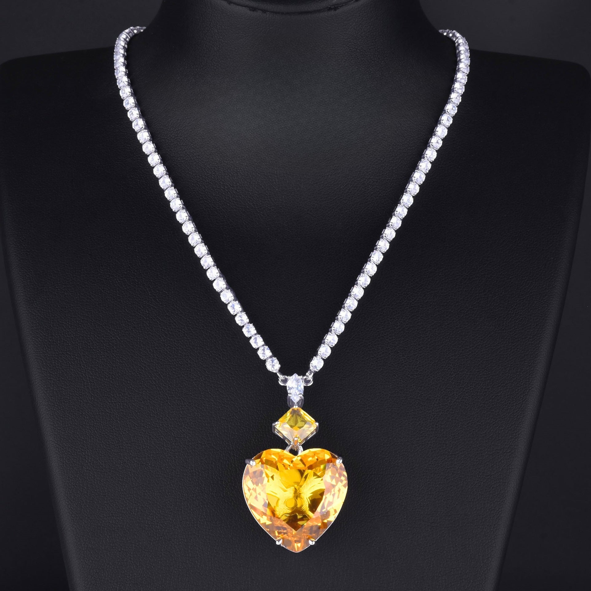 Heart of the Ocean Sapphire Treasure Set