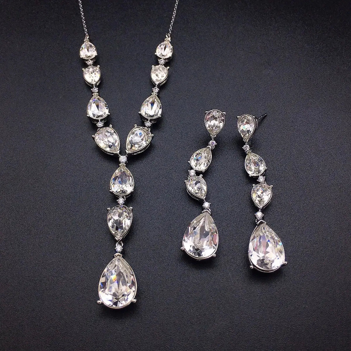 Parure de bijoux de luxe en cristal en forme de goutte d'aigue-marine – Collier et boucles d'oreilles