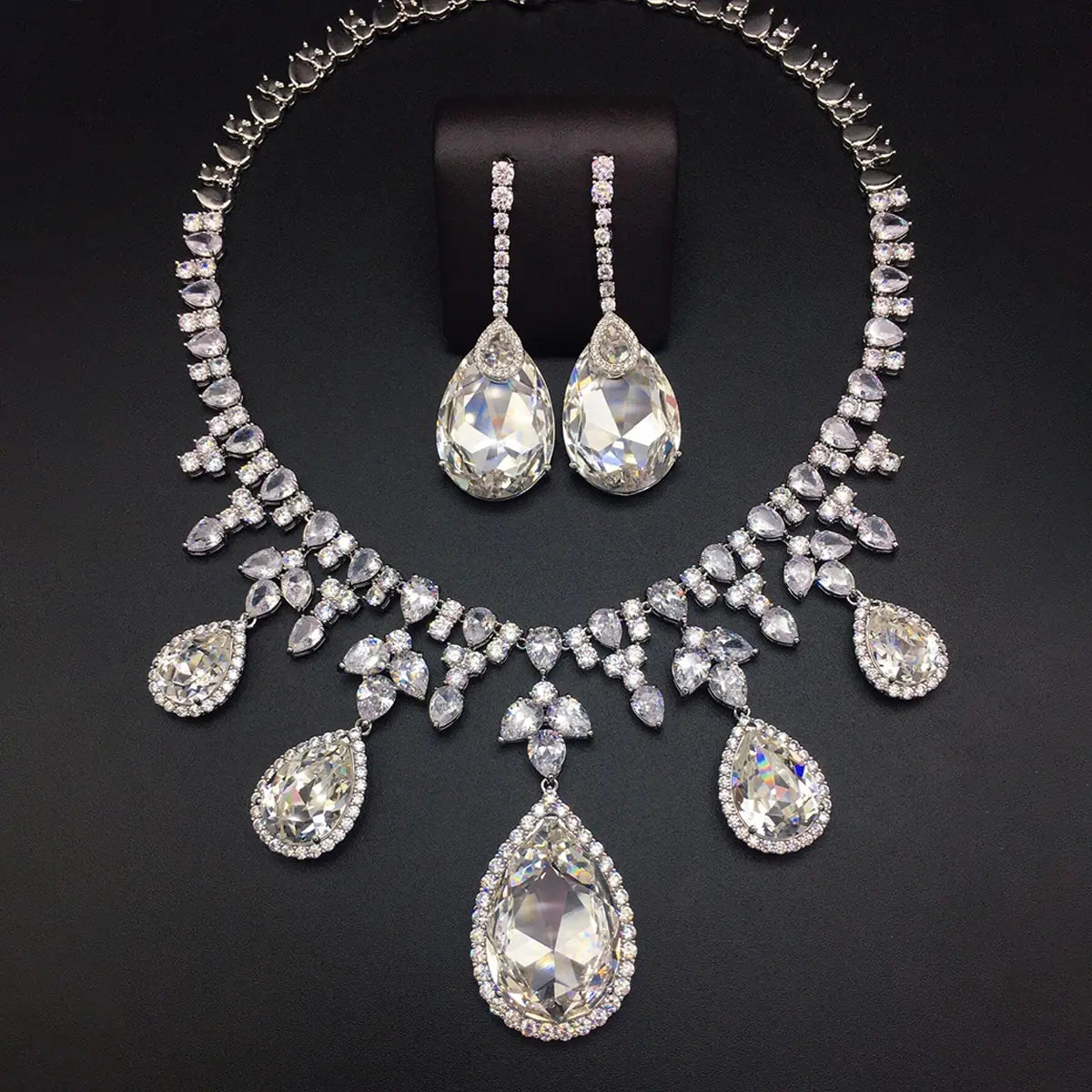Parure de Bijoux de Gala Goutte de Cristal Saphir Bleu Luxe