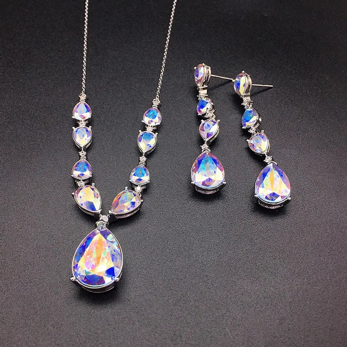 Parure de bijoux de luxe en cristal goutte d'émeraude – Collier et boucles d'oreilles