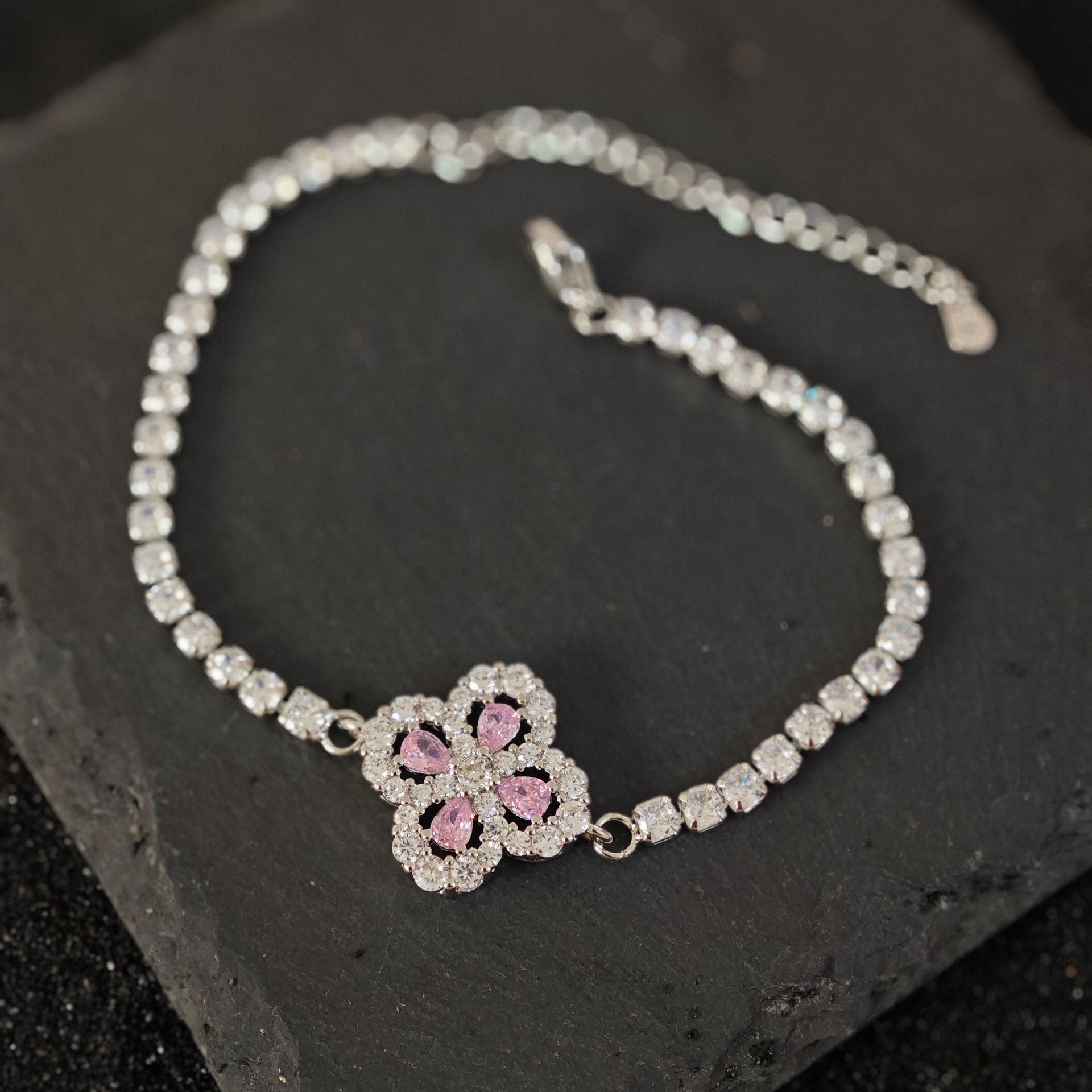 Sakura Cleef Bracelet