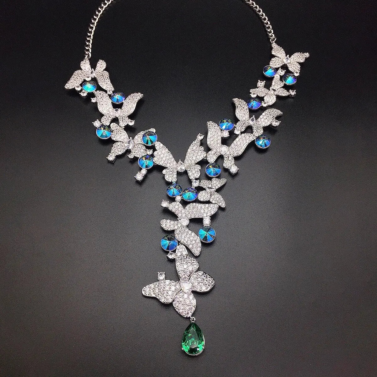 Collier élégant pendentif papillon en cristal – Bijoux de mode de luxe
