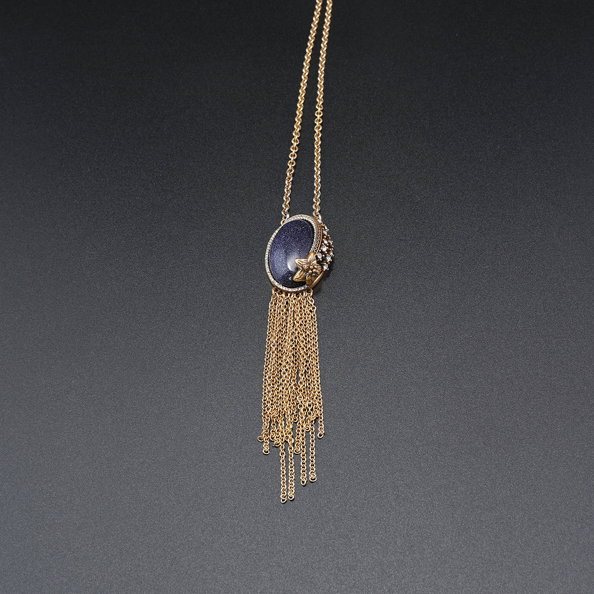 Fashionable Pigeon Egg Gemstone Tassel Necklace