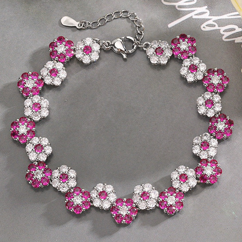 Stylish retro zircon bracelet