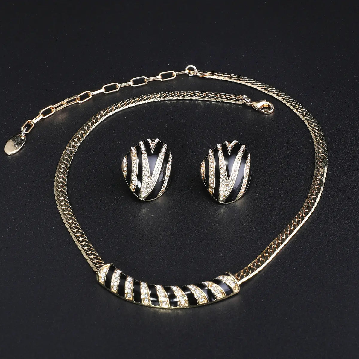 Série de colliers sertis de diamants à motif zèbre fashion