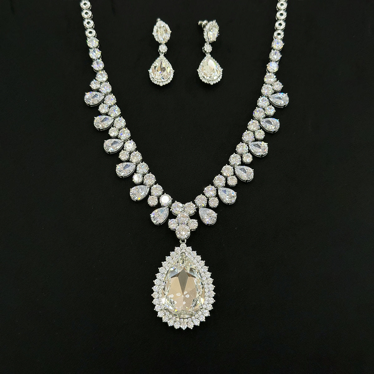 Luxury Purple Teardrop Crystal Necklace and Earrings Jewelry Set
