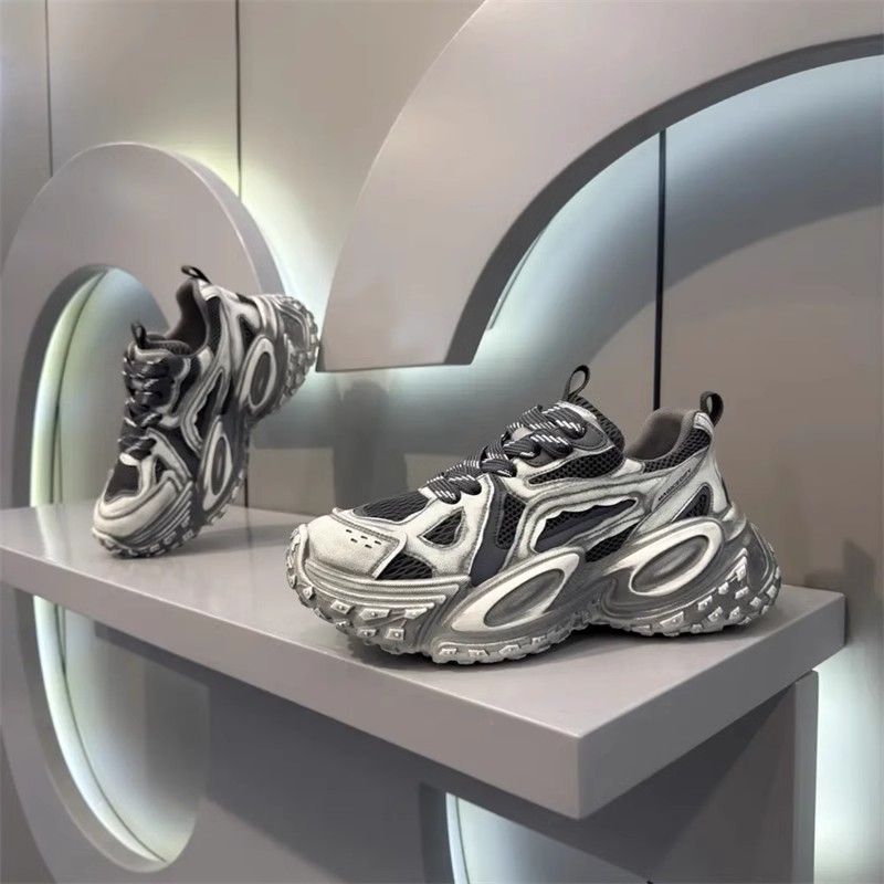 Summer lightweight and versatile sports and leisure shoes Running shoes and sports shoes for men