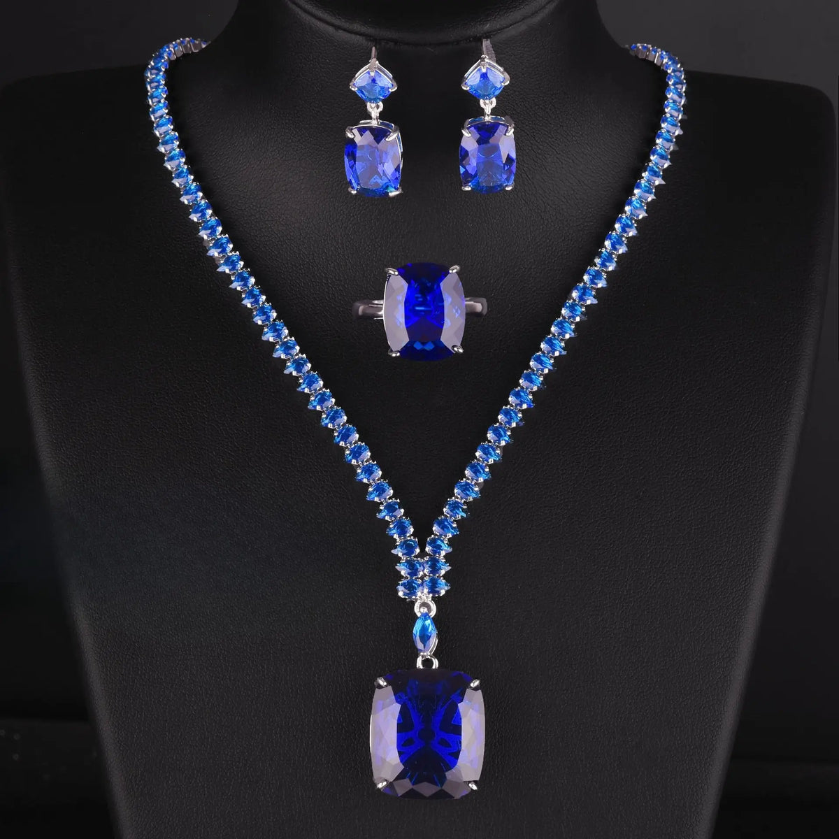 Collier Saphir Tendance 20 Carats Sertissage Trésor Coloré
