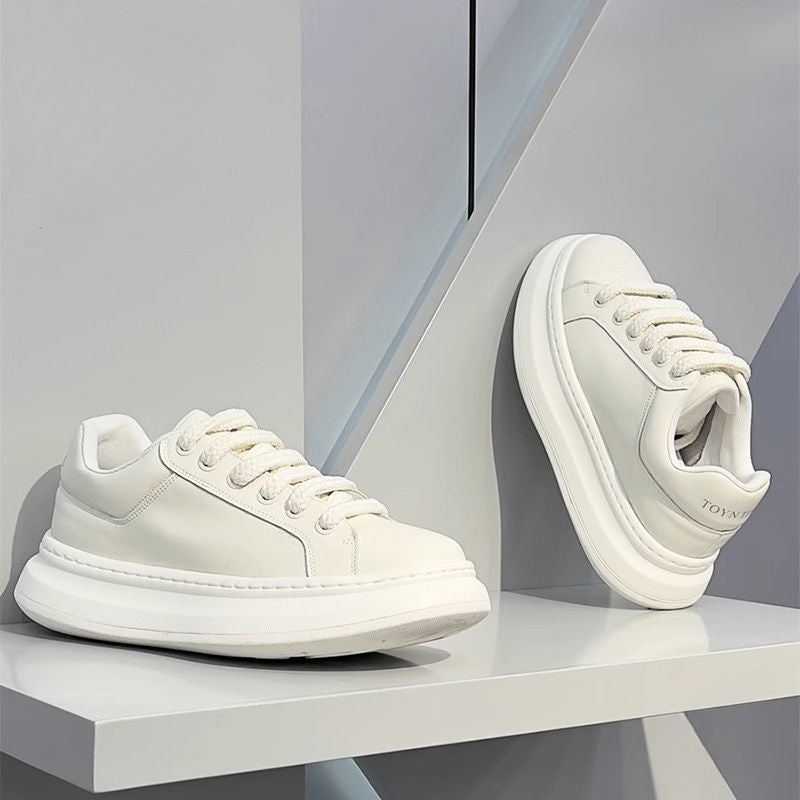 Spring lightweight casual board shoes Running shoes and sports shoes for men