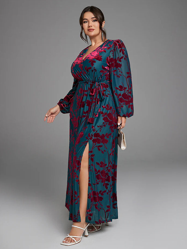 Robe pelucheuse brodée cintrée et tendance