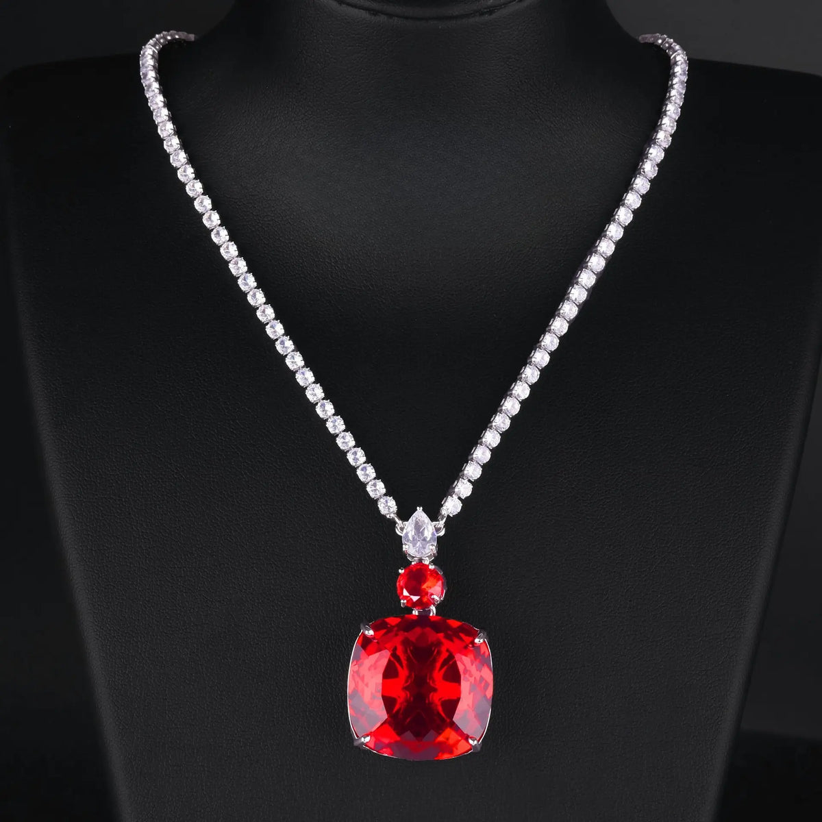 Parure de luxe Diamant Rubis
