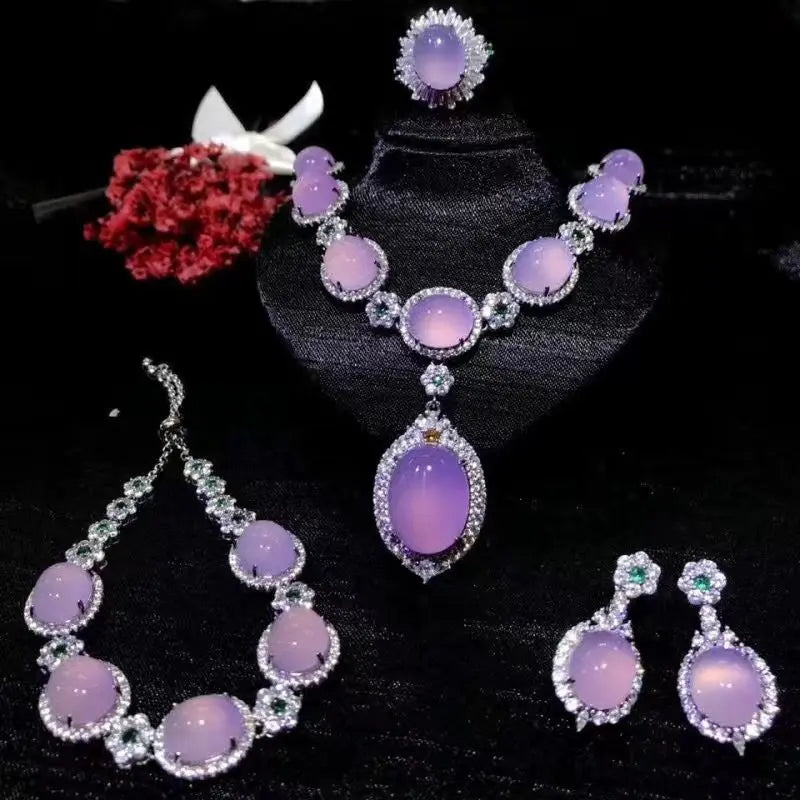 Parure de bijoux quatre pièces en diamant et pierres précieuses de mode