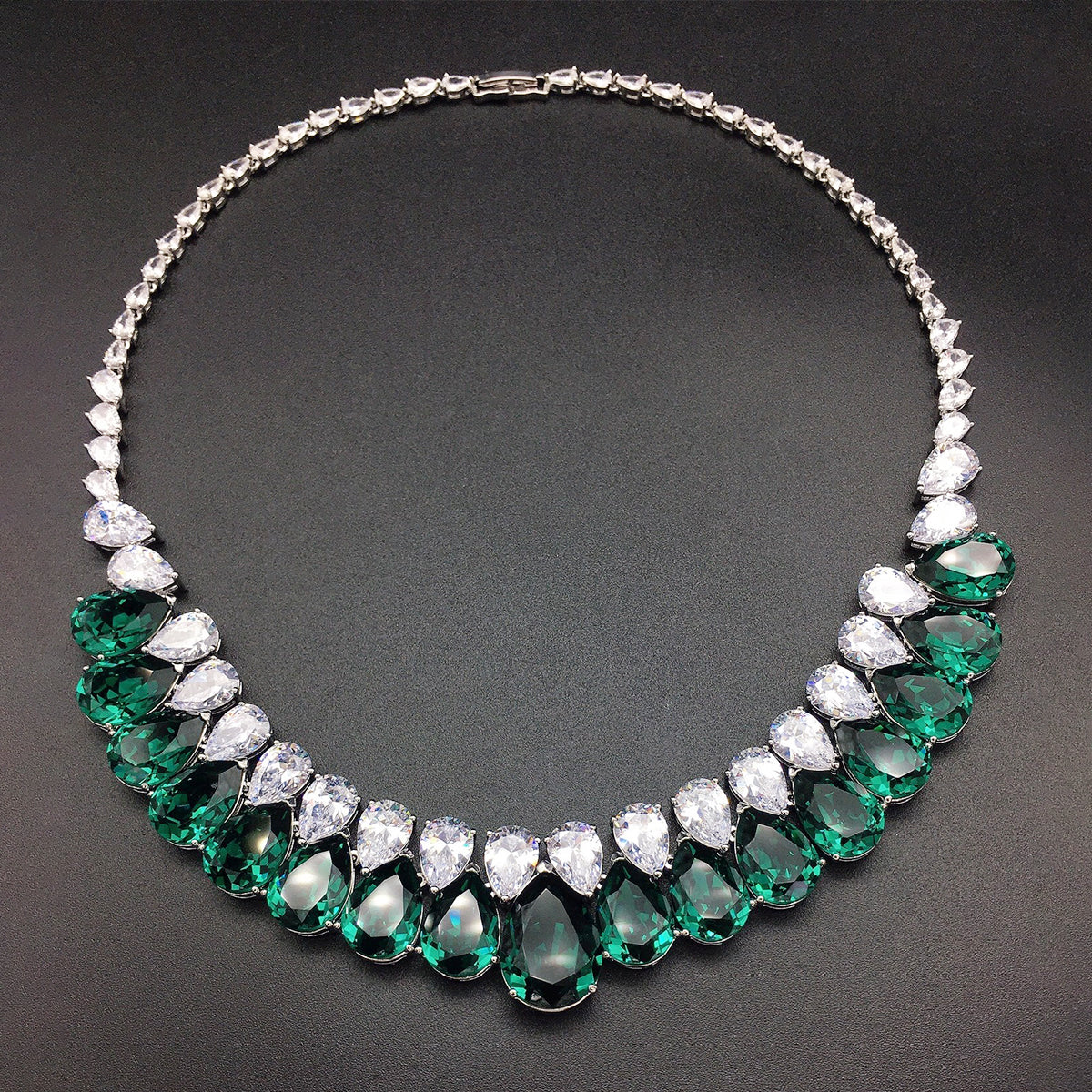 Collier de déclaration de luxe en cristal goutte multicolore – Bijoux de soirée élégants
