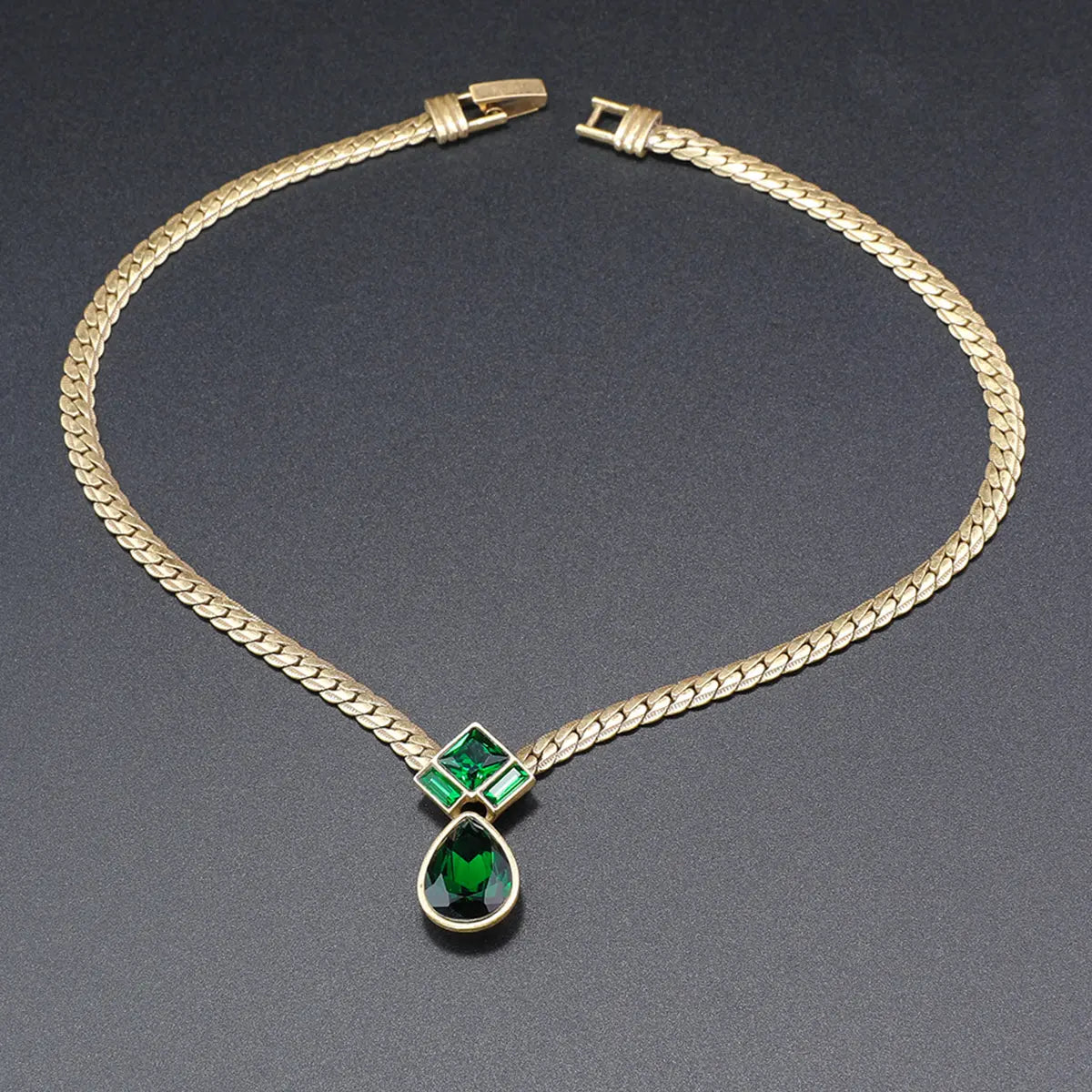 Collier Vintage Doré Double Abeille Cristal Vert Superposé