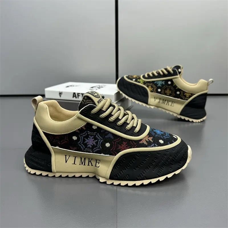 Fashion heightening soft sole wear-resistant non-slip sneakers Running shoes and sports shoes for men casual shoes