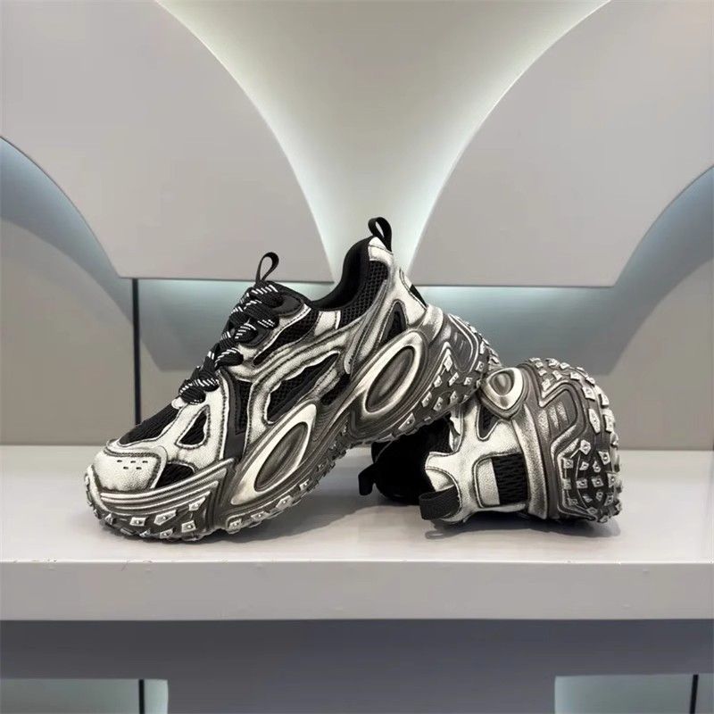 Summer lightweight and versatile sports and leisure shoes Running shoes and sports shoes for men