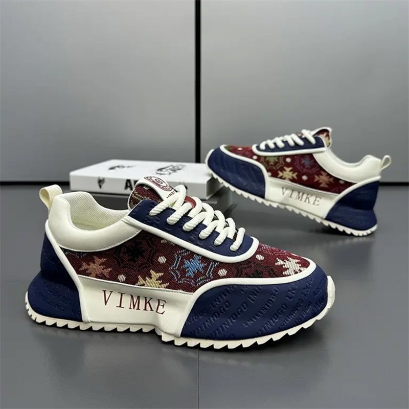 Fashion heightening soft sole non-slip wear-resistant Running shoes and sports shoes for men