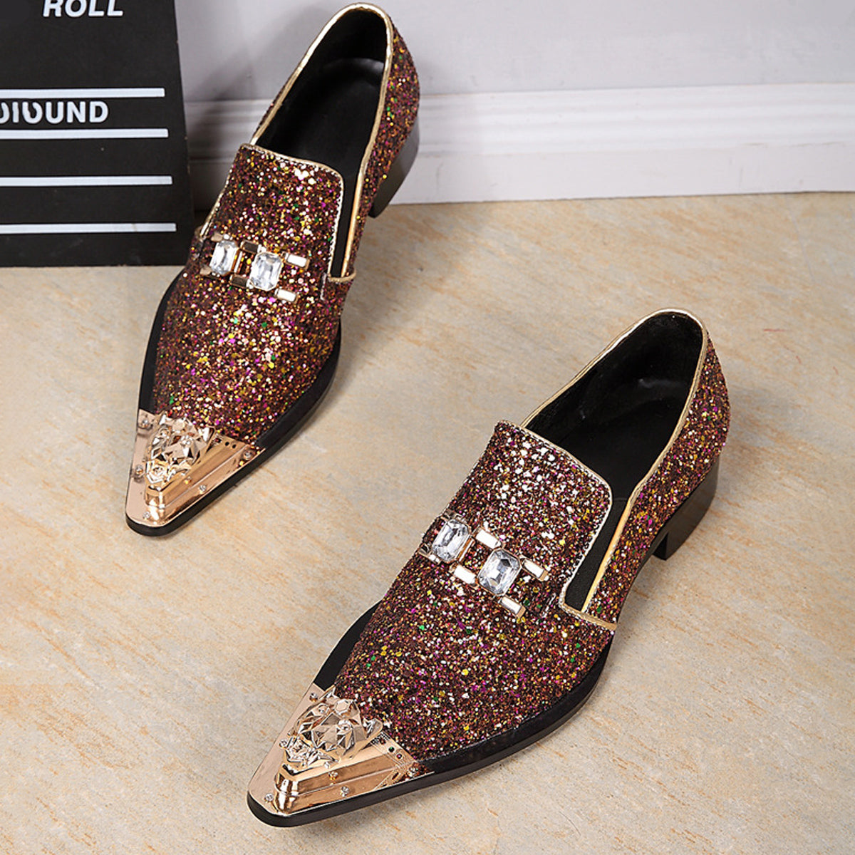 Pink pointed-toe colored sequin dress shoes