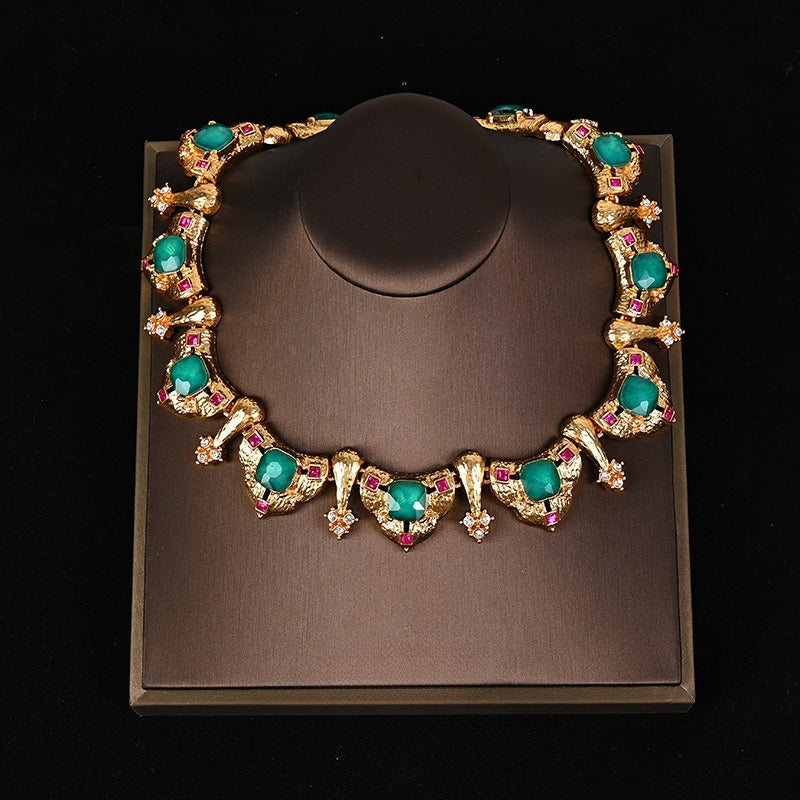 Vintage Geometric Alloy Embossed Green Rhinestone Necklace Set