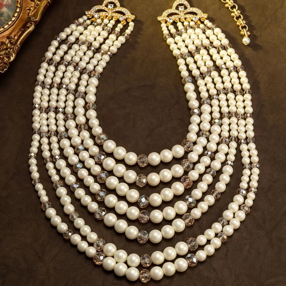 Élégant collier de perles en couches avec perles de cristal étincelantes