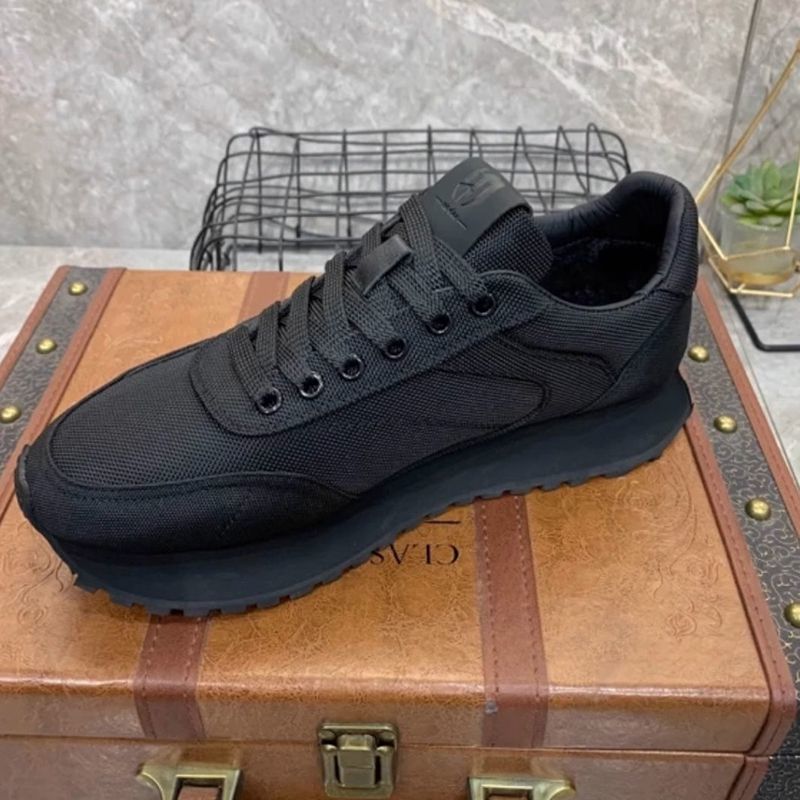 Versatile lightweight soft-soled wear-resistant casual shoes Running shoes and sports shoes for men sneakers