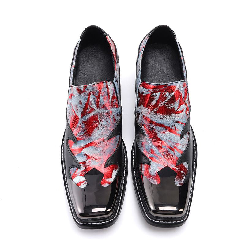 Scarpe eleganti da uomo con tacco alto e punta quadrata, cuciture nere