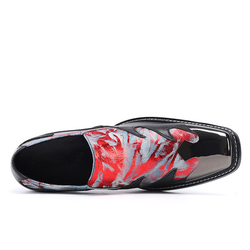 Scarpe eleganti da uomo con tacco alto e punta quadrata, cuciture nere