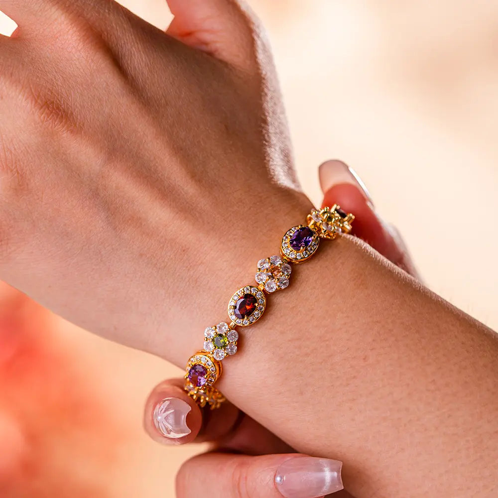 Bracelet élégant entièrement incrusté de zircons