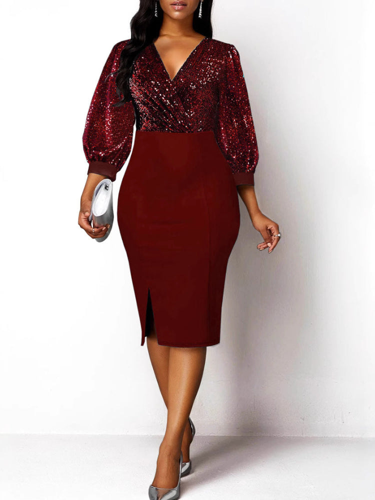 Glänzendes, schmales Kleid mit hoher Taille und Nähten