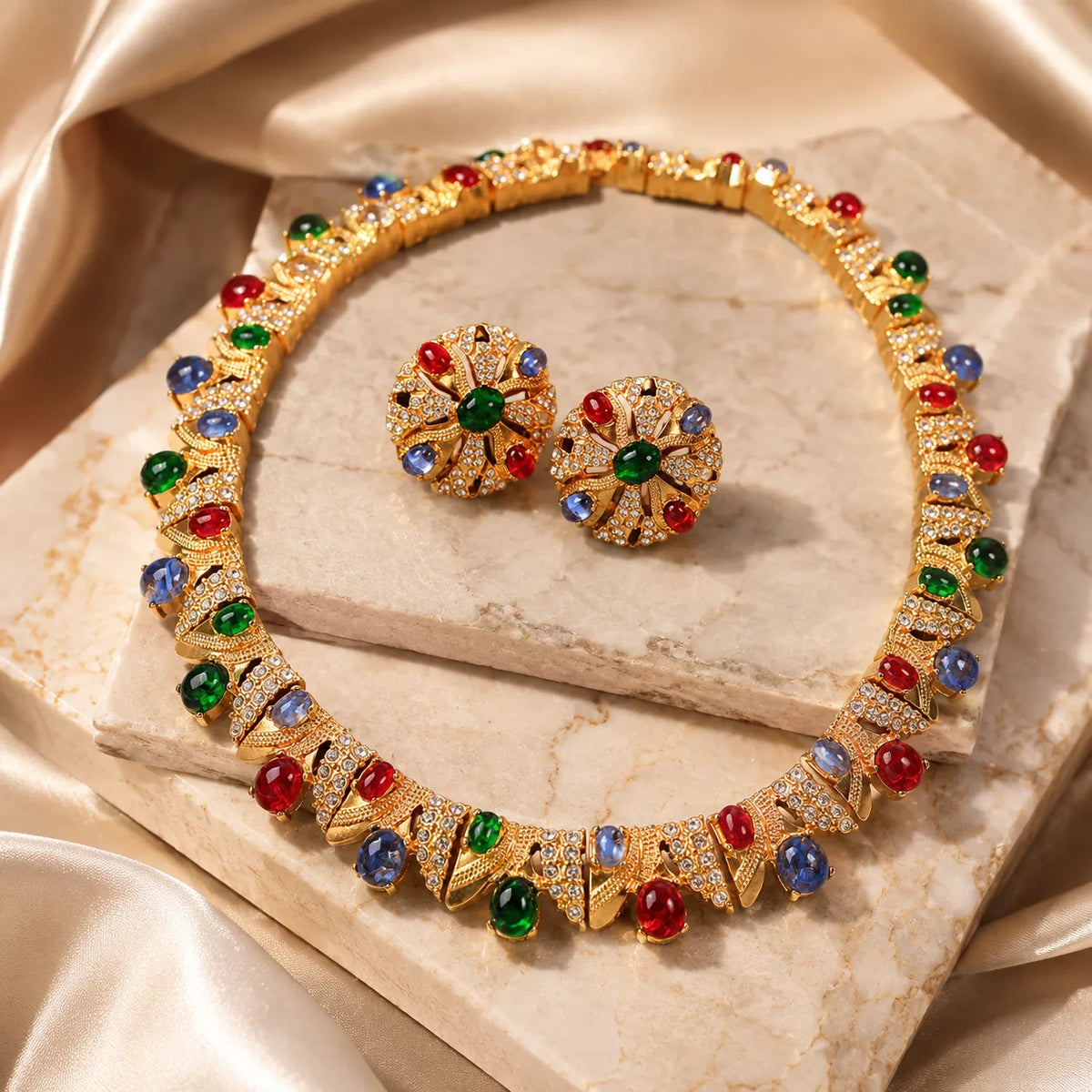 Parure de bijoux élégante en perles et or pour occasions spéciales