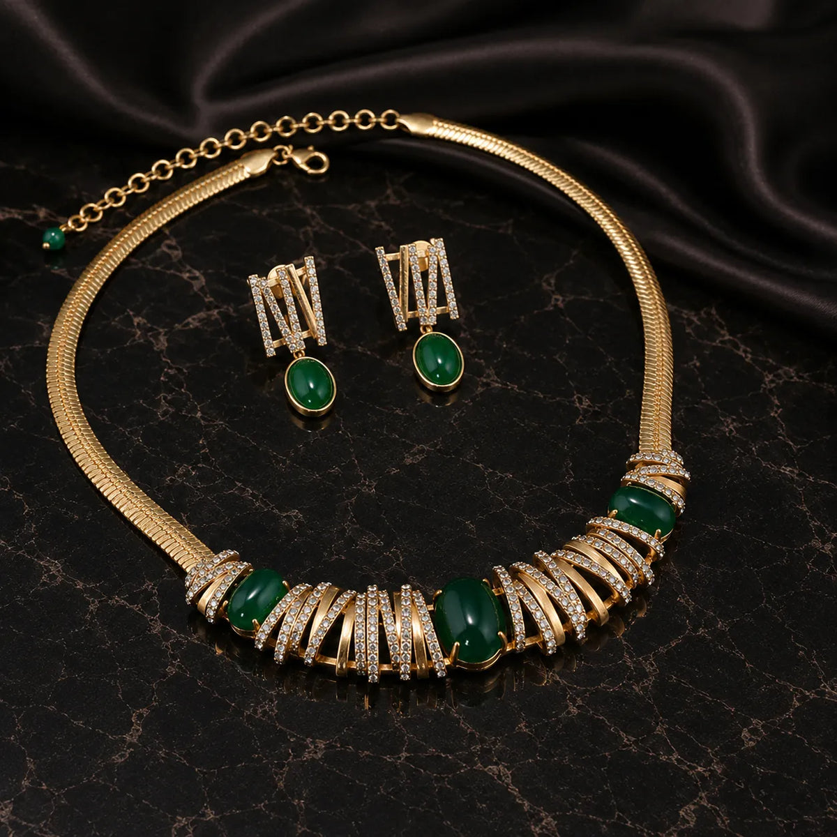 Parure de bijoux de luxe vert émeraude, collier et boucles d'oreilles