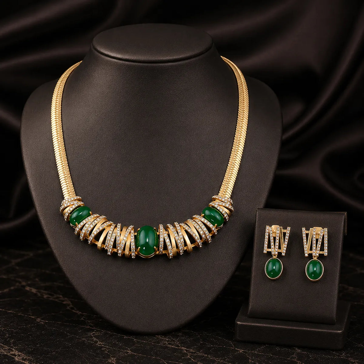 Parure de bijoux de luxe vert émeraude, collier et boucles d'oreilles