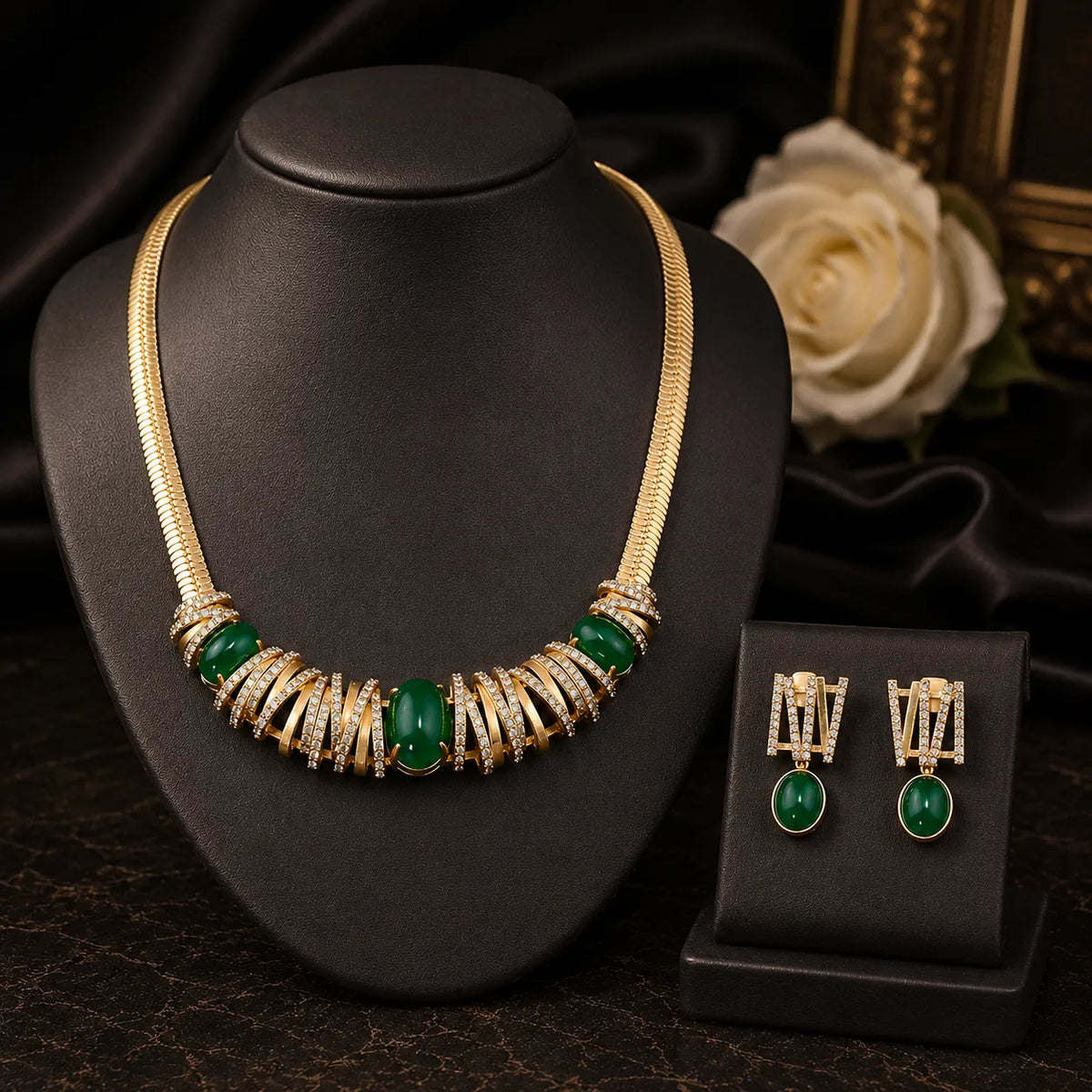 Parure de bijoux de luxe vert émeraude, collier et boucles d'oreilles