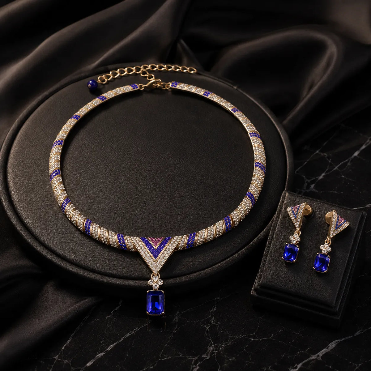 Parure de bijoux collier et boucles d'oreilles en cristal bleu saphir de luxe